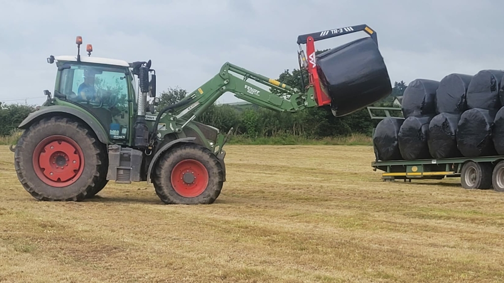516 Vario with front loader