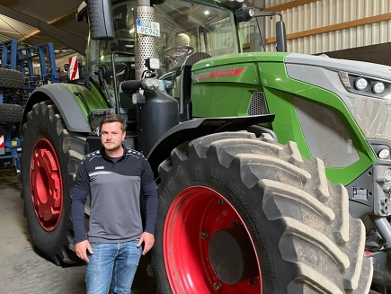 Peter Carstens with his Fendt 942 Vario at the Klaus Störtebeker Landwirtschaftsgesellschaft farm on the island of Rügen