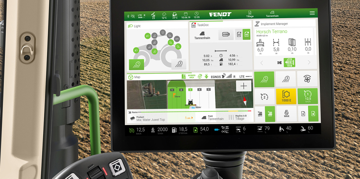 FendtOne Display Una pantalla que muestra varias funciones del sistema FendtONE dentro de la cabina del conductor de un tractor Fendt.